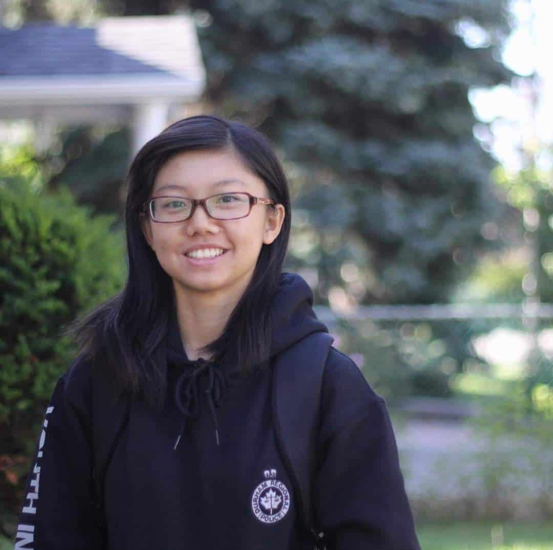 Head shot of Heather Zheng