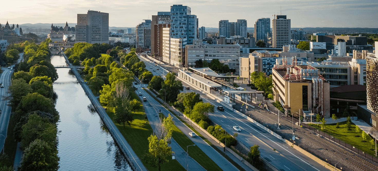 A photo of the University of Ottawa.